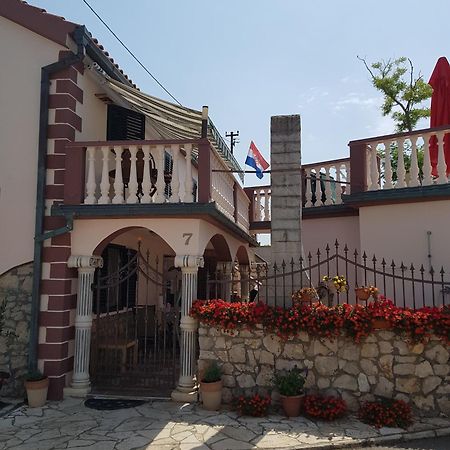 Apartments Liljana Privlaka Exterior photo